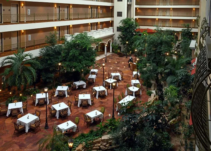 Woolley\'S Classic Suites Denver Airport
