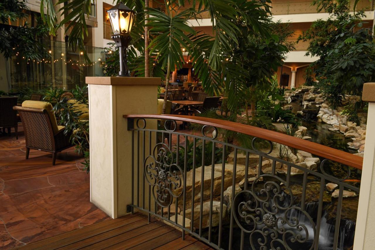Hotel Woolley's Classic Denver Airport Aurora