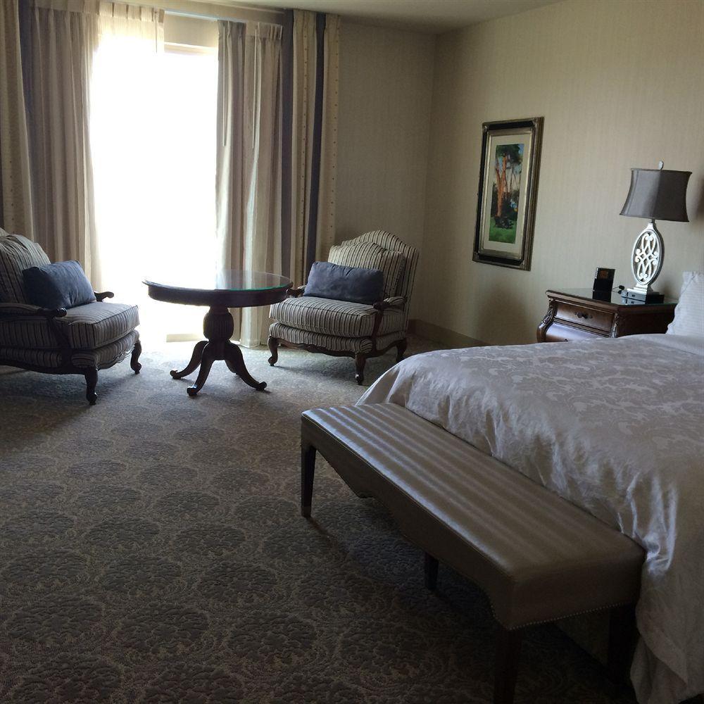 Woolley's Classic Denver Airport 4*