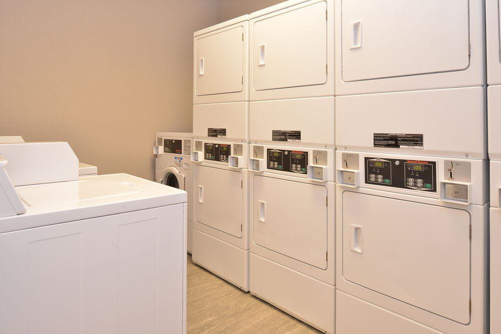 Woolley's Classic Denver Airport Hotel 4*